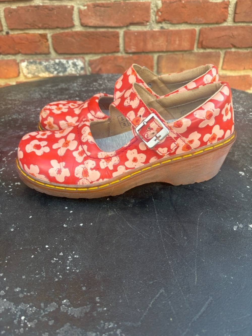 Dr. Martens Women’s Tan and Black Leather Insole Label size 8 L/ 8 M - Picture 3 of 11